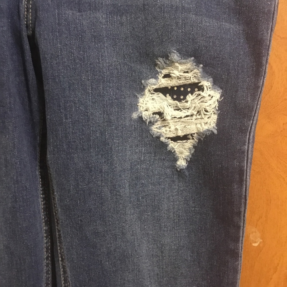 Bebe Destroyed Distressed Rhinestone Dark Wash Blue Skinny Jeans 30 - Picture 6 of 11